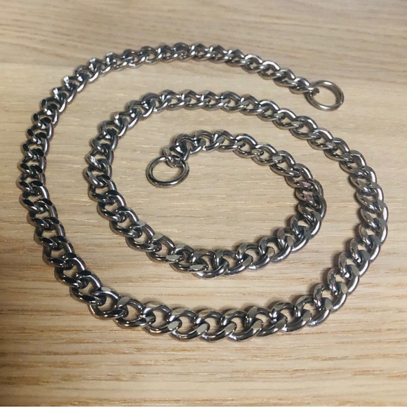 Silver chain (no brand) 💐part of 5 items for $50. Add it to your bundle. - Picture 4 of 5
